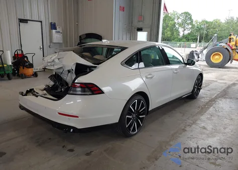 2025 Honda Accord Hybrid Touring from USA, damaged, VIN 1HGCY2F87SA000154